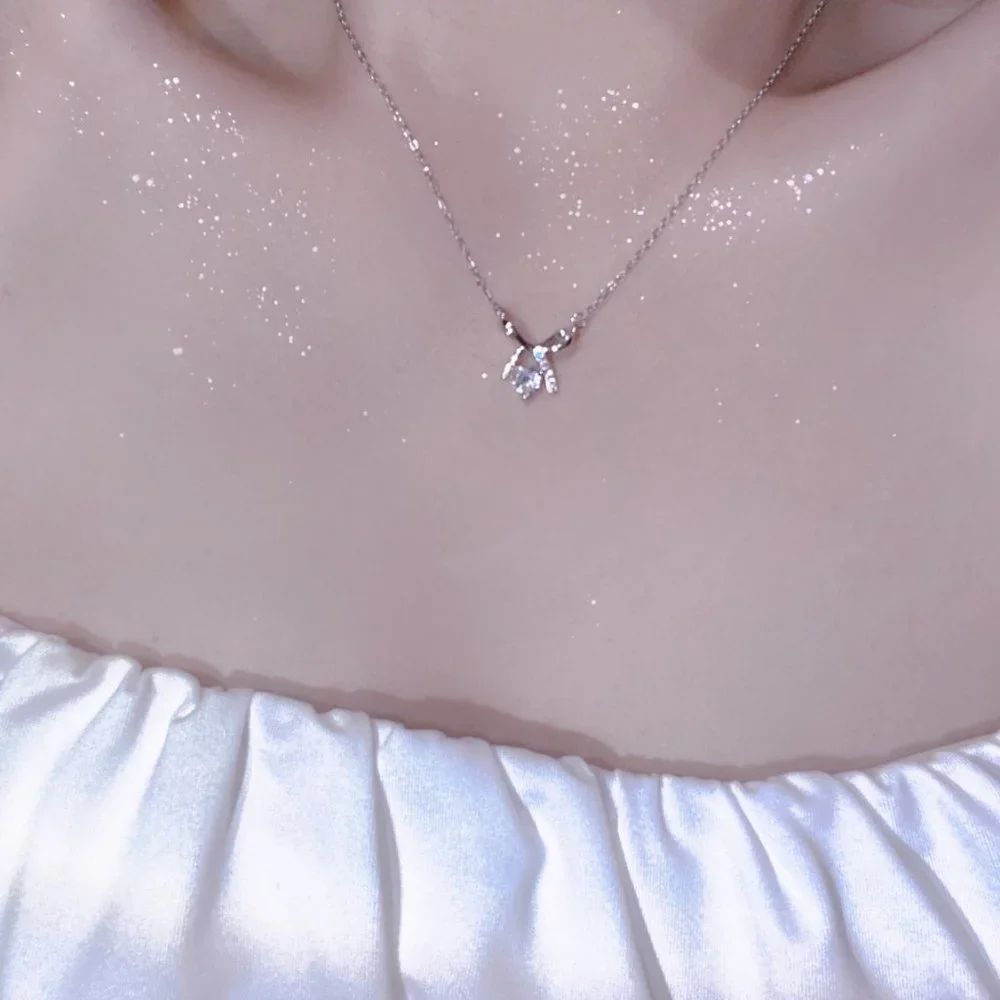 Bow Zircon Necklace - Picture 3 of 16